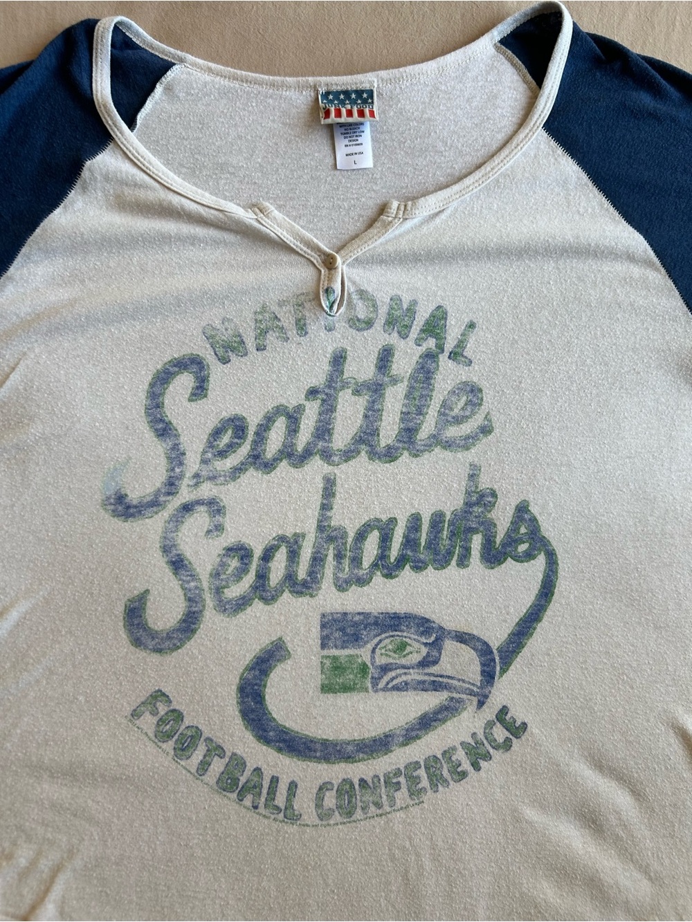 Junk Food Seattle Seahawks NFL Women’s Large Made USA Raglan Henley Tee
